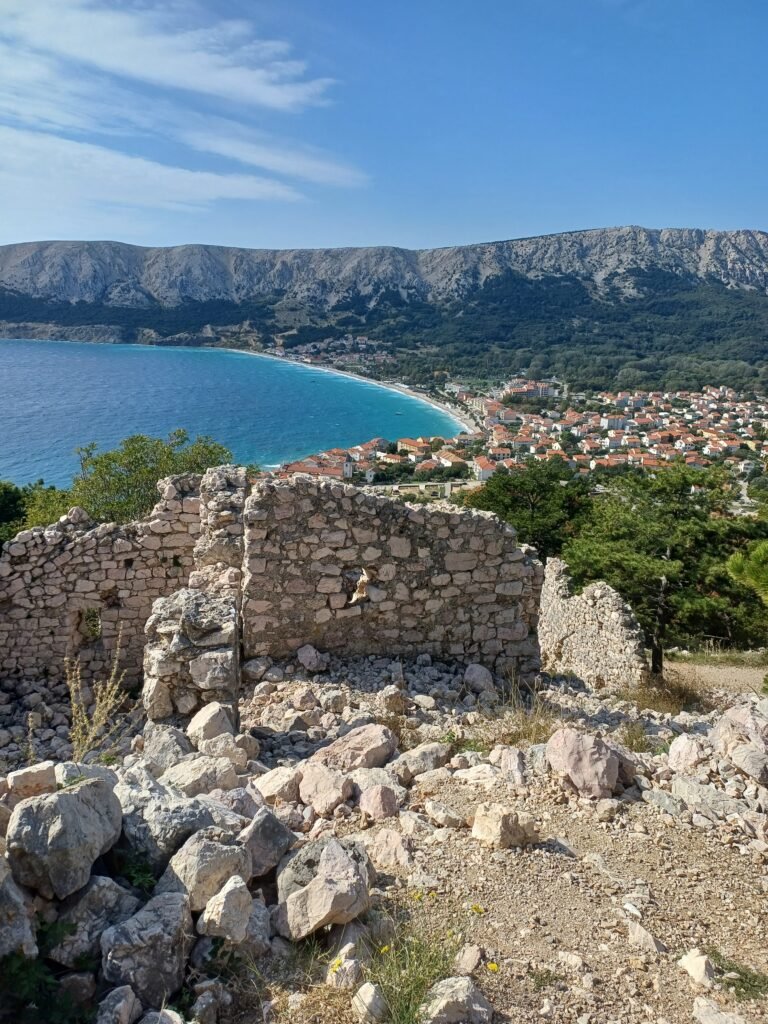 Panoramic views of Baška from the castle ruins