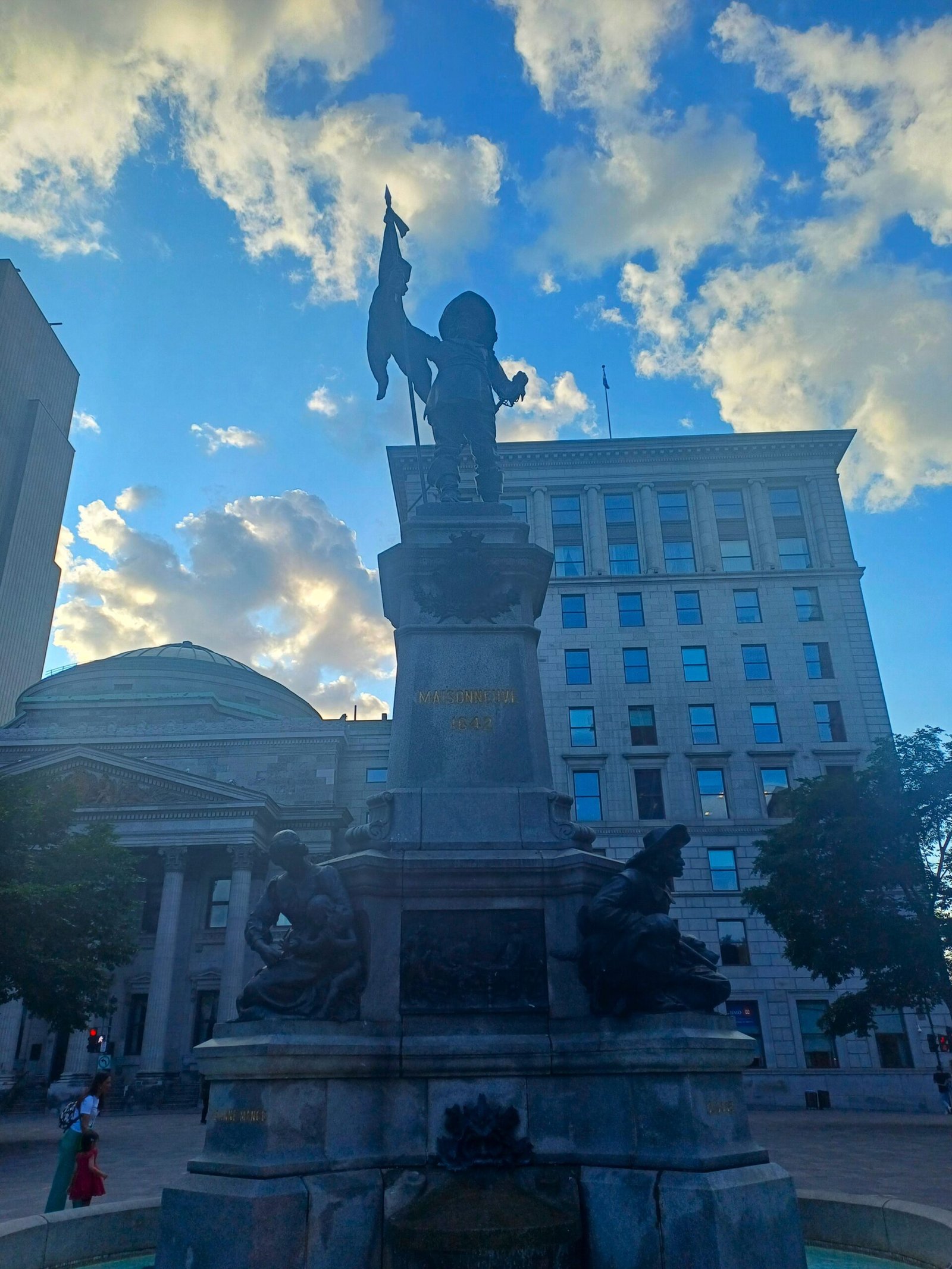 Statue Silhouette in Montreal